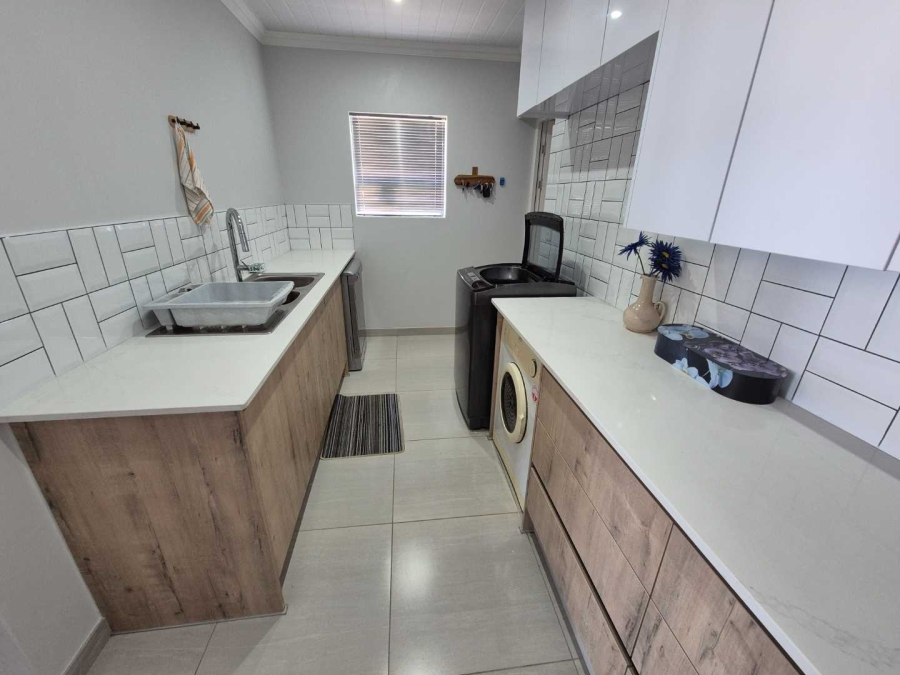 4 Bedroom Property for Sale in Monte Christo Western Cape